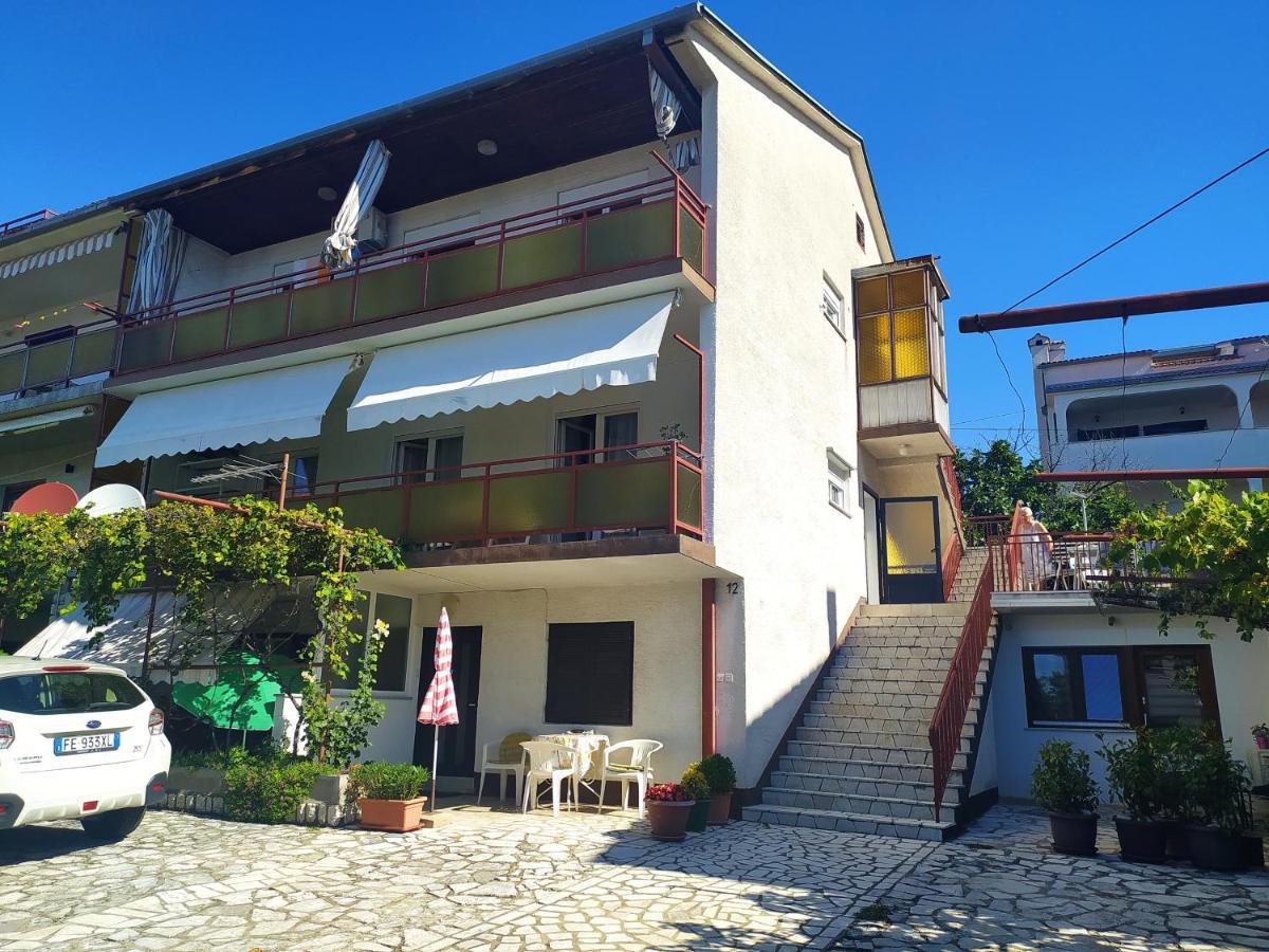 Adria Apartamento Crikvenica Exterior foto